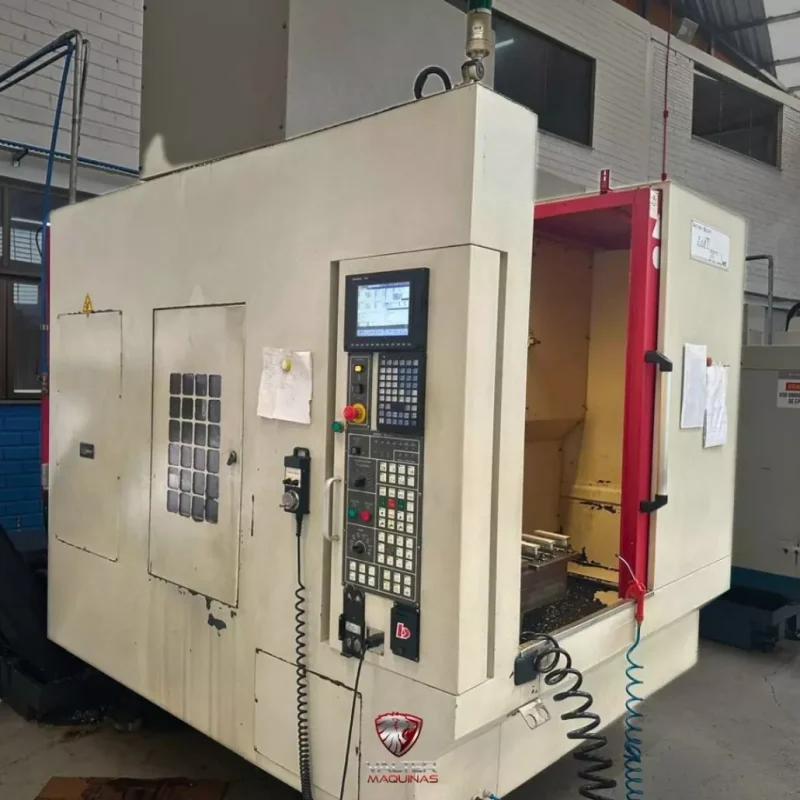 centro-de-usinagem-akira-seiki-rmv-700-apc-2011-01