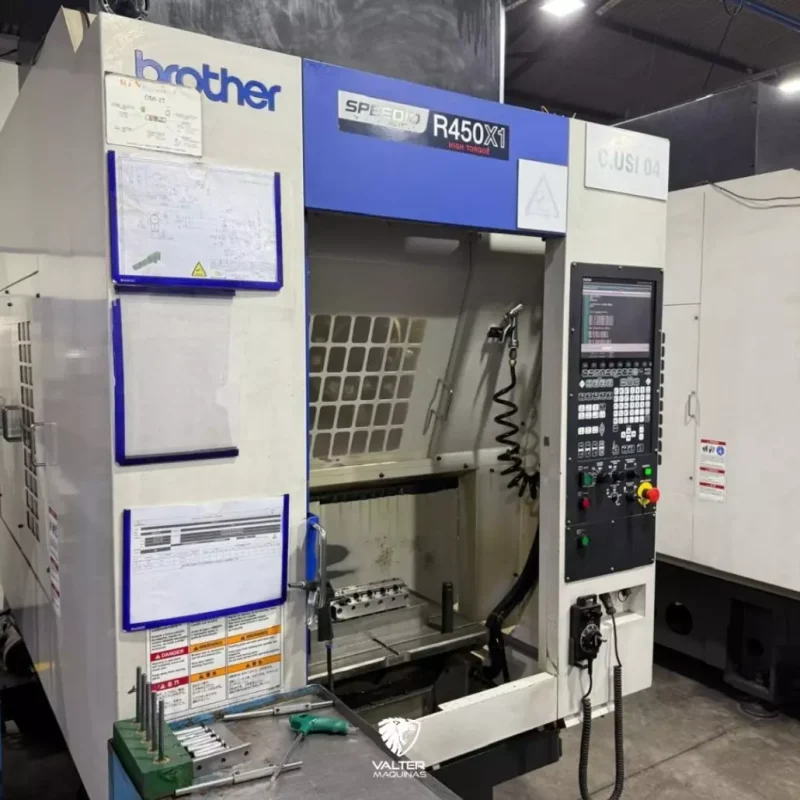 centro-de-usinagem-akira-seiki-rmv-700-apc-2011-02