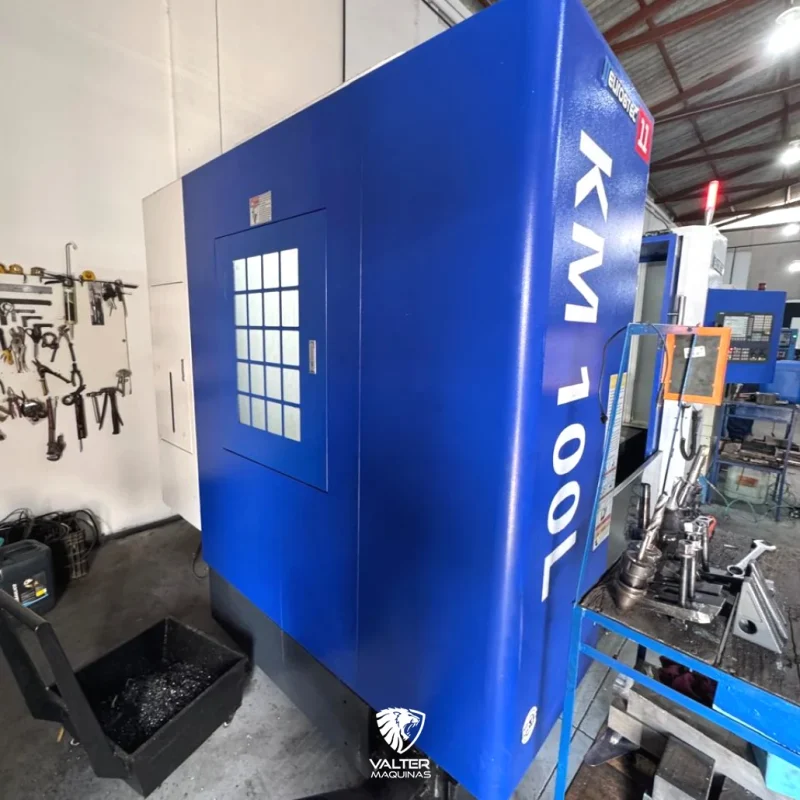centro-de-usinagem-cnc-eurostec-km100l-1200-mm-siemens-ano-2022-01