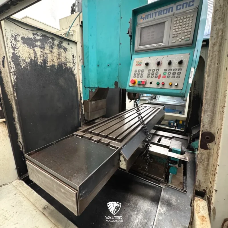 centro-de-usinagem-cnc-sinitron-b5nx-mitsubishi-curso-x-1040-mm-03