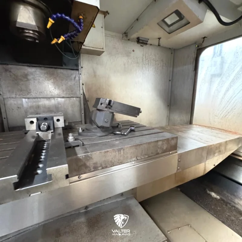 centro-de-usinagem-romi-discovery-1250-4-eixo-refrigerao-interna-08
