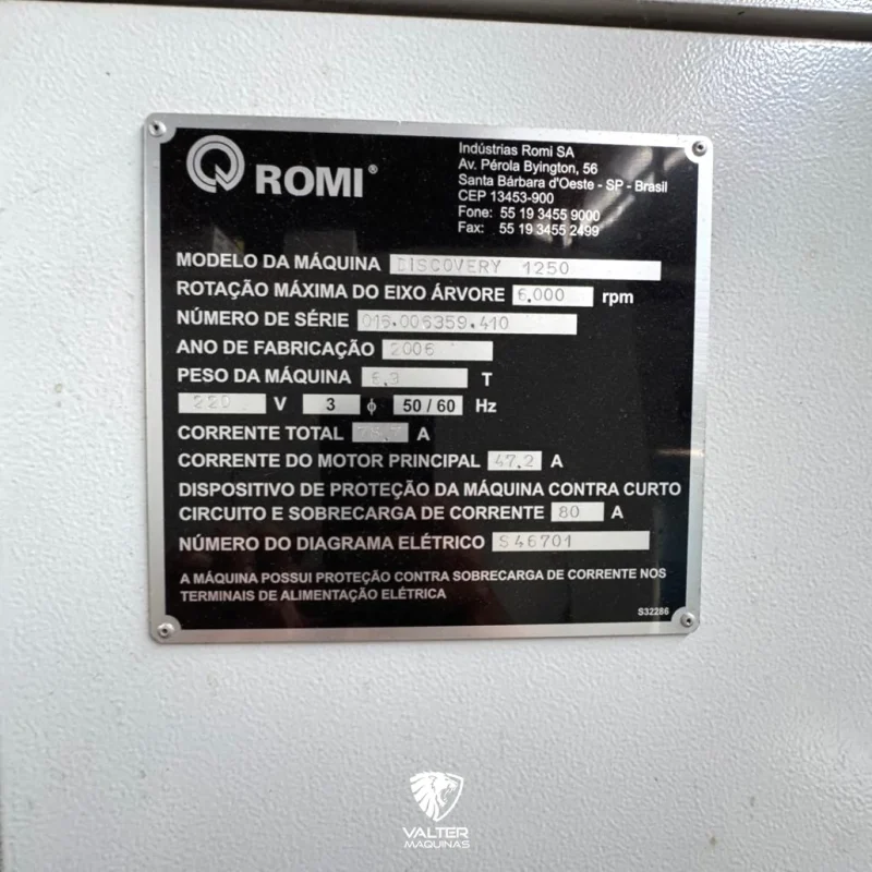 centro-de-usinagem-romi-discovery-1250-4-eixo-refrigerao-interna-09