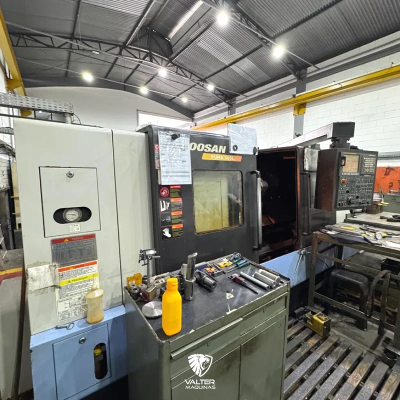 centro-de-usinagem-vertical-doosan-dnm-500-refrigerao-interna-20-bar-e-fanuc-i-series-05