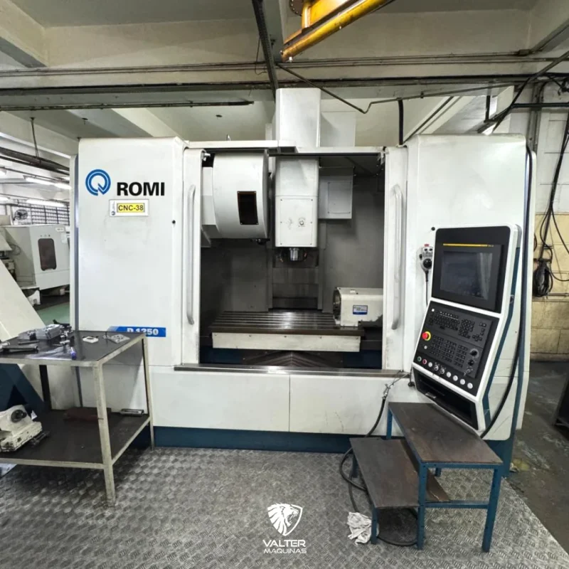 centro-de-usinagem-vertical-romi-d1250-com-4-eixo-mgr-230-e-fanuc-0i-mf-plus-2024-06
