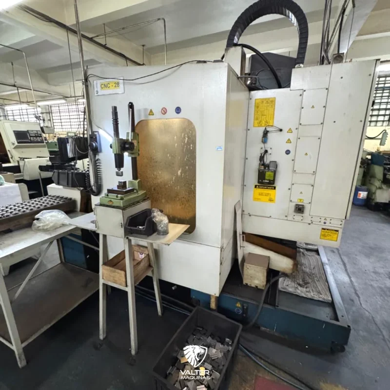 centro-de-usinagem-vertical-romi-discovery-760-com-troca-de-pallet-e-comando-fanuc-05