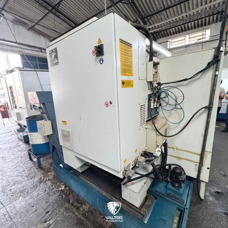 centro-de-usinagem-vertical-romi-discovery-760-siemens-com-4-eixo-06