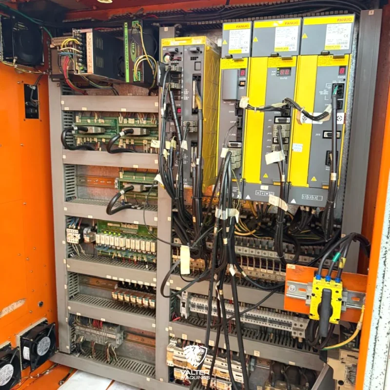 centro-de-usinagem-vertical-sinitron-vmc610-fanuc-10000-rpm-07