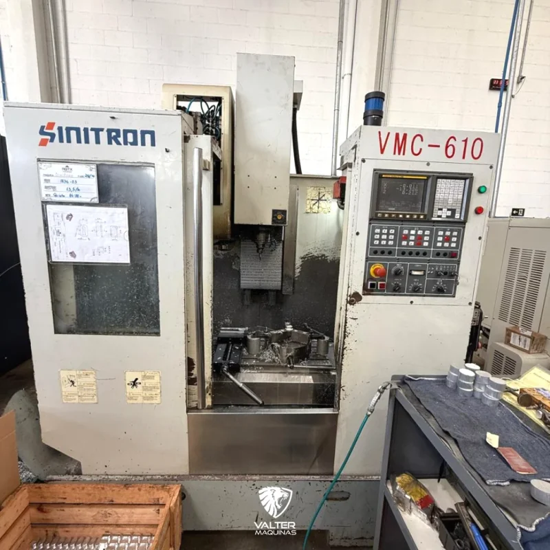 centro-de-usinagem-vertical-sinitron-vmc610-fanuc-10000-rpm-08