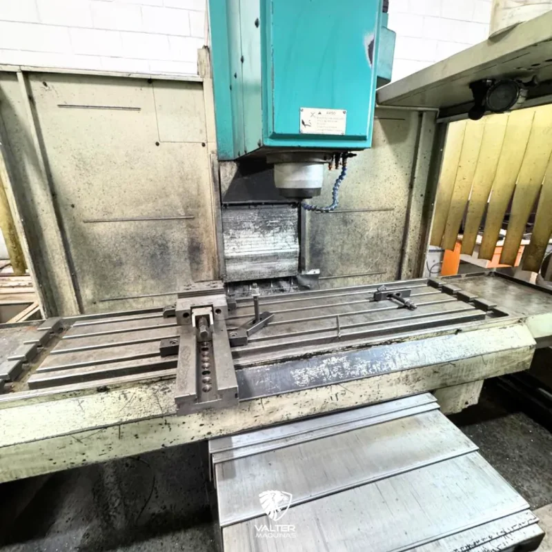 fresadora-cnc-sinitron-b5nx-1000mm-x-500mm-mitsubishi-2008-4
