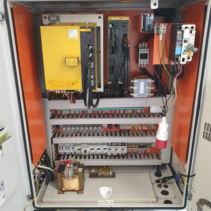 torno-cnc-doosan-lynx-220l-com-aparador-de-peas-exaustor-de-nvoa-e-fanuc-02