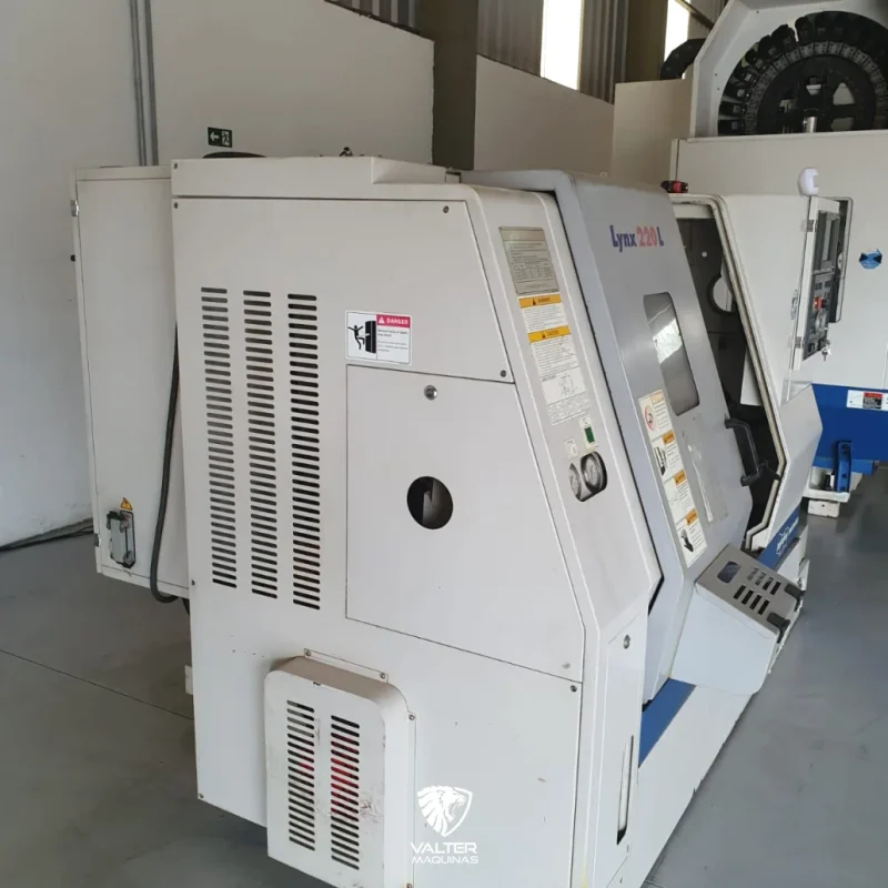 torno-cnc-doosan-lynx-220l-com-aparador-de-peas-exaustor-de-nvoa-e-fanuc-03