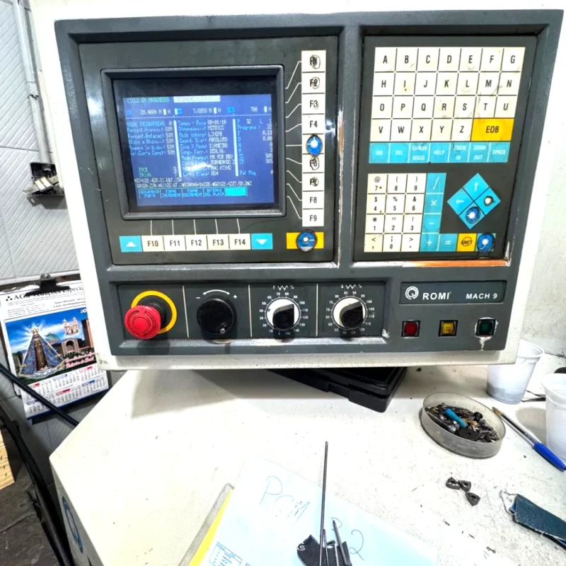 torno-cnc-romi-centur-30d-1000mm-motores-novos-ano-2006-02