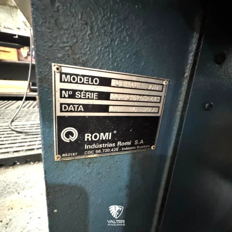 torno-cnc-romi-centur-30d-1000mm-motores-novos-ano-2006-07